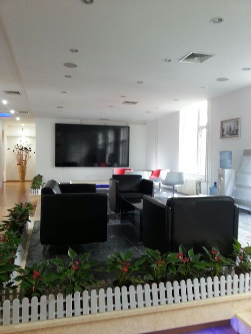 北京影视文化公司招聘前台文员，提供办公电子产品